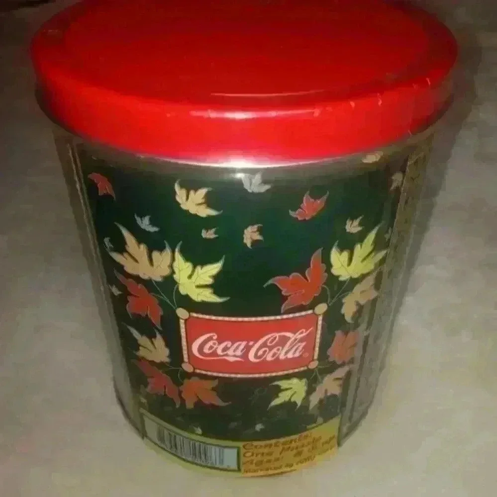 Vintage Coca-Cola 200 PC Special Edition Puzzle In Tin Can, 16